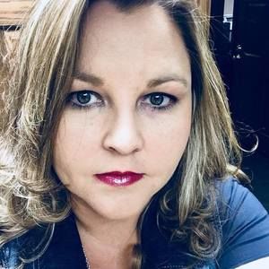 Meet your Posher, Adrianne